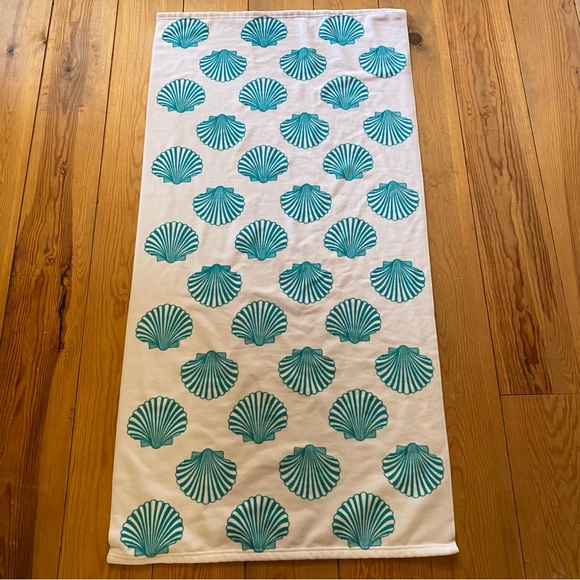 Beach Towels, Set of Three - Picture 4 of 9